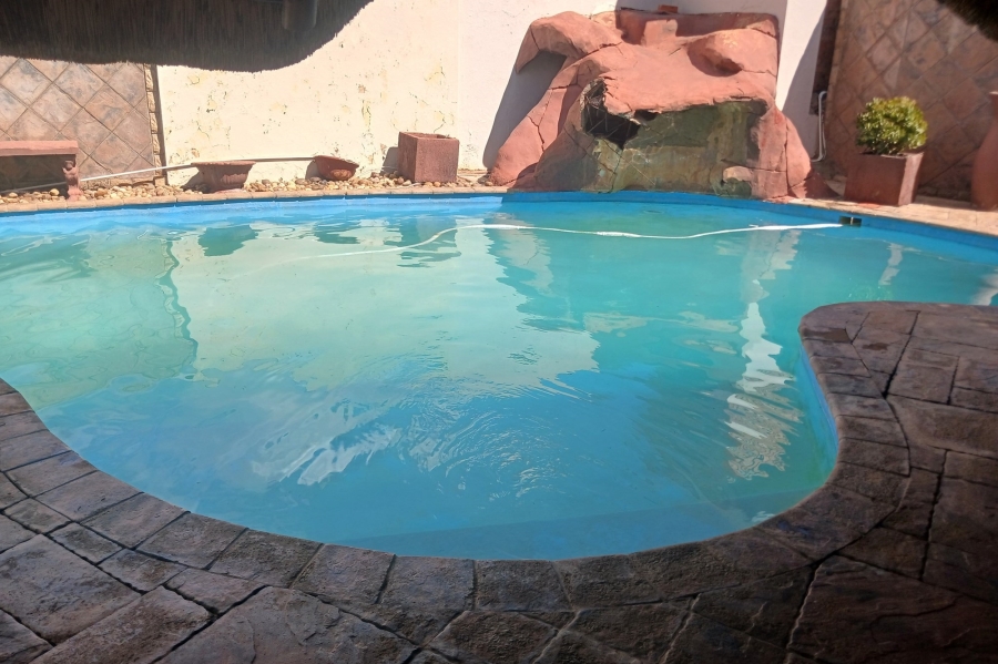 To Let commercial Property for Rent in West End Northern Cape